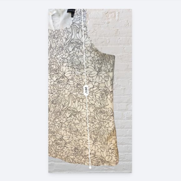 BANANA REPUBLIC -- Summer Top, Loose & Flowy, Black/White with Tie Back, Lined - Picture 10 of 11